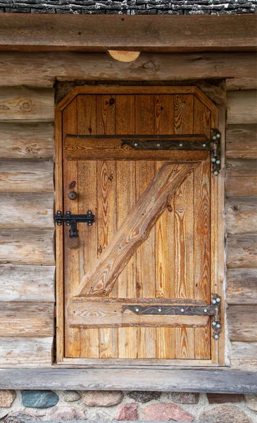 Hermosa Puerta Madera Antigua Con Toldos Hierro Forjado Cerradura Una —  Fotos de Stock