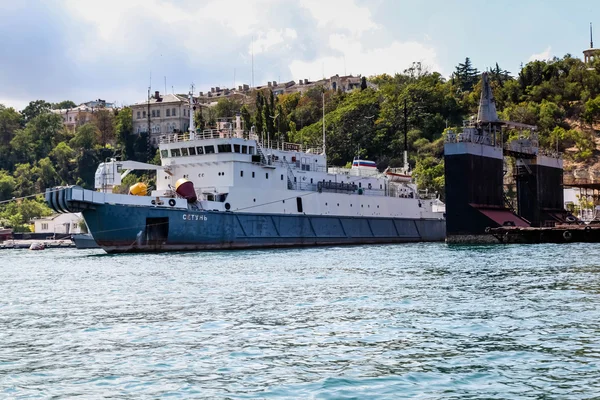 Sea port in Sevastopol — Stock Photo, Image