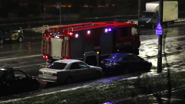 Camion Pompiers Avec Balises Incluses Après Incendie — Video