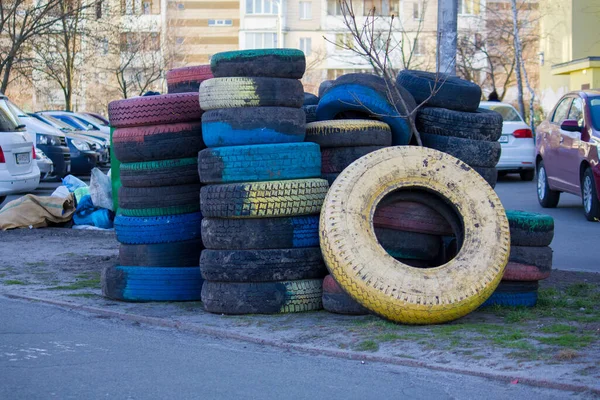 Collection of car tires for recycling in Kiev