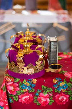 Ortodoks Kilisesi 'nde düğün şapkaları