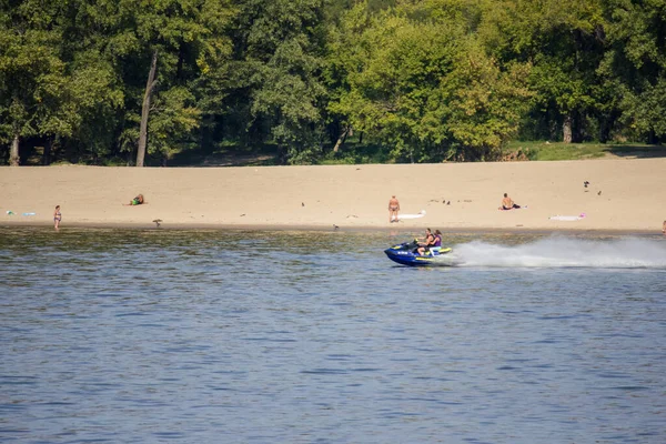 Marchez Grande Vitesse Sur Scooter Eau Long Dniepr Plaisir Par — Photo