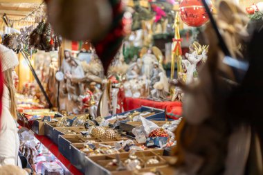 Akşamları Slovakya 'da Noel pazarı