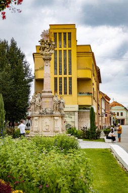Slovakya 'nın Komarno kentindeki Trinity sütunu.