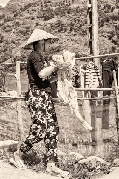 Personas reales en Vietnam, en blanco y negro — Foto de Stock