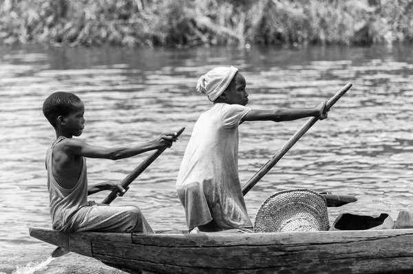 Menschen in Benin, in schwarz und weiß — Stockfoto
