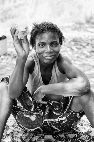 Echte mensen in Togo, in zwart-wit — Stockfoto