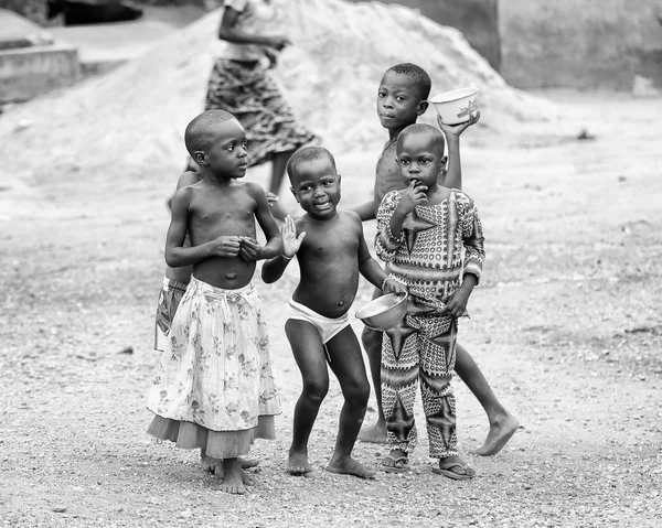 People in Benin, in black and white — Stock Photo, Image