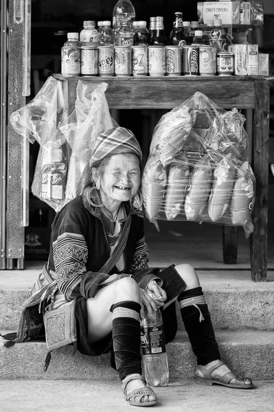 Persone reali in Vietnam, in bianco e nero — Foto Stock