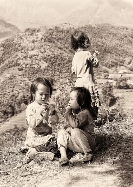 Personas reales en Vietnam, en blanco y negro — Foto de Stock