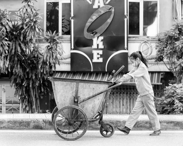 Persone reali in Vietnam, in bianco e nero — Foto Stock