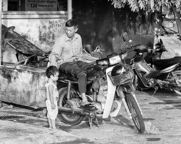 Real people in Vietnam, in black and white — Stock Photo, Image