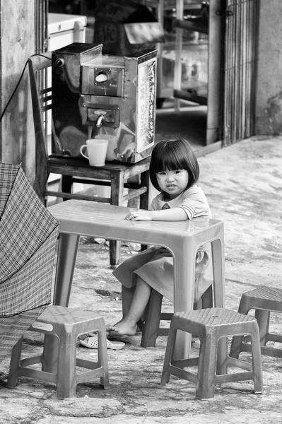 De vraies personnes au Vietnam, en noir et blanc — Photo