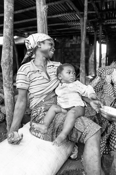Lidé v Benin, černobílém — Stock fotografie
