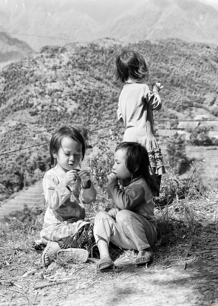 Echte mensen in Vietnam, in zwart-wit — Stockfoto