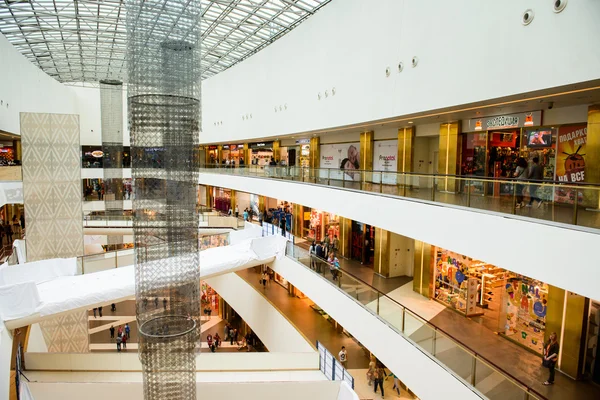 Centrum handlowe Galeria w mieście Petersburg — Zdjęcie stockowe