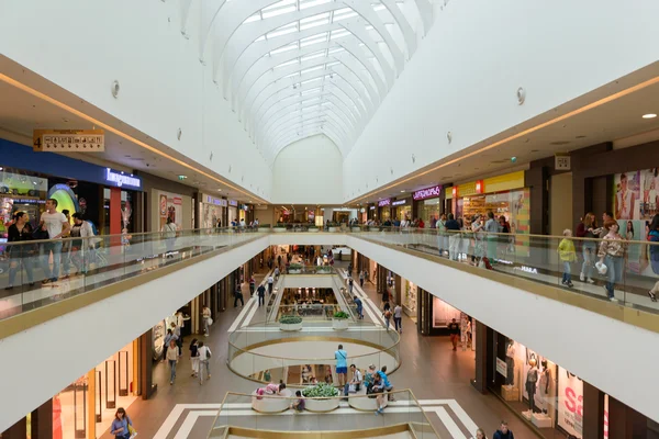 Centro comercial Galeria em São Petersburgo — Fotografia de Stock