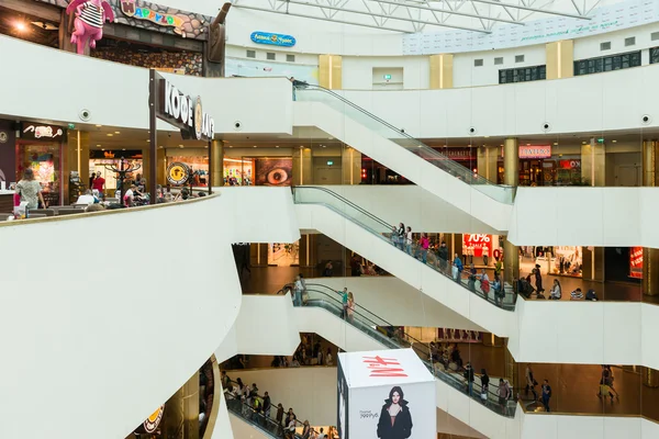 Centro comercial Galeria em São Petersburgo — Fotografia de Stock