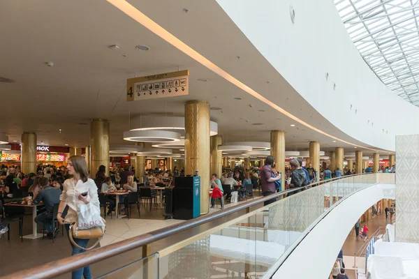 Centro comercial Galeria em São Petersburgo — Fotografia de Stock