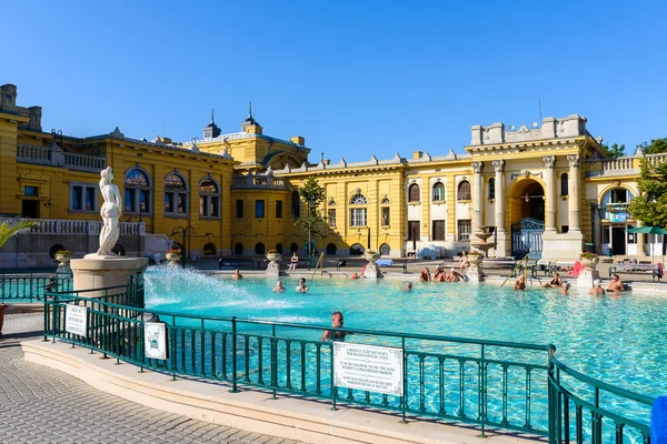 Szechenyi Complejo de baño medicinal —  Fotos de Stock