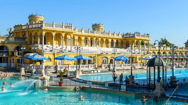 Complexe de bain médicinal Szechenyi — Photo