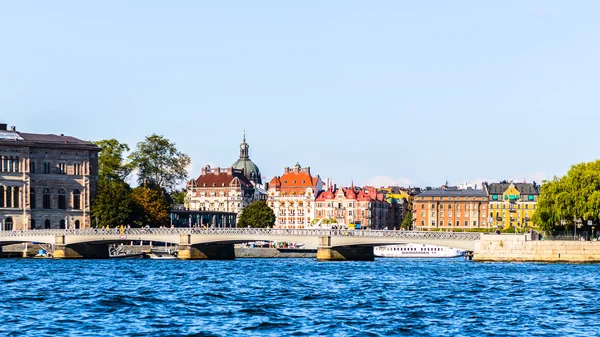 Architektura w centrum Sztokholmu, Szwecja — Zdjęcie stockowe