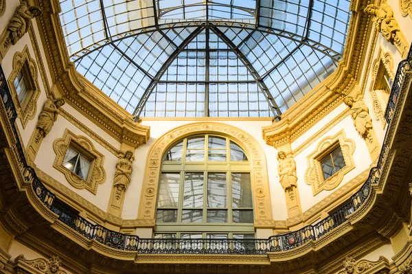 Galleria vittorio emanuele ya —  Fotos de Stock