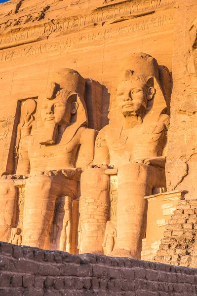 В великий храм з Абу-Сімбел, Єгипет — стокове фото