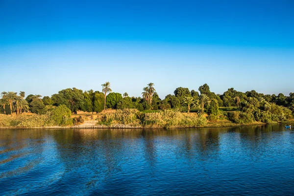 Günbatımı Mısır Nil Nehri üzerinde — Stok fotoğraf