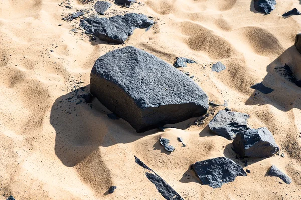 Formations volcaniques du désert noir dans le désert de Lybie — Photo