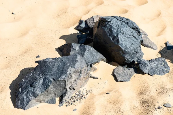 Volcanic formations of the Black Desert in Lybian Desert — Stock Photo, Image