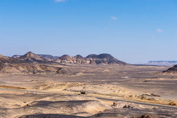 Zwarte woestijn lanscape en basalt formarions — Stockfoto