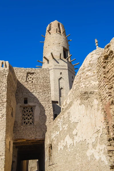 Casa Velha em Al Qasr, antiga aldeia no deserto de Dakhla, Egito — Fotografia de Stock