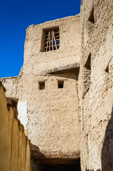 Al Qasr, antiguo pueblo en el desierto de Dakhla, Egipto — Foto de Stock