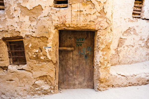 Al Qasr, antiguo pueblo en el desierto de Dakhla, Egipto — Foto de Stock