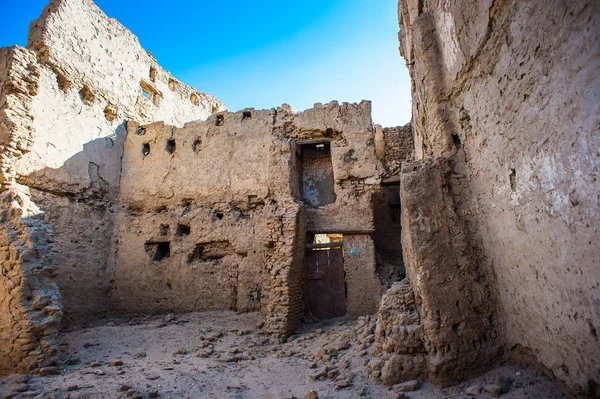 Al Qasr, gammal by i Dakhla öknen, Egypten — Stockfoto