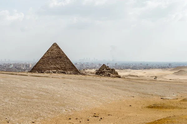 Gizeh Necropolis, Plateau van Giza, Egypte. UNESCO werelderfgoed — Stockfoto