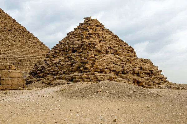 Necropolis Giza, Giza platån, Egypten. Unescos världsarv — Stockfoto