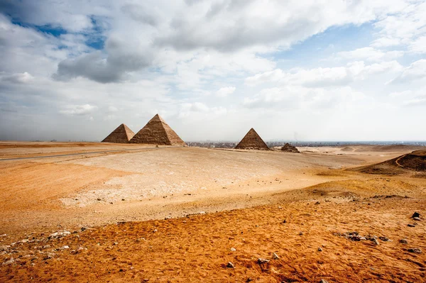 ギザ、ギザ台地、エジプト。ユネスコの世界遺産 — ストック写真