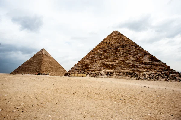 Necrópolis de Giza, meseta de Giza, Egipto. Patrimonio Mundial de la UNESCO — Foto de Stock