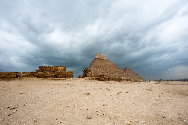 Giza platån, västra stranden av Nilen, Giza, Egypten — Stockfoto