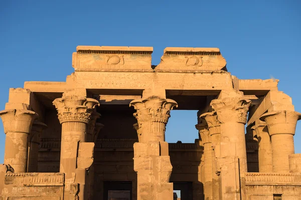 Templet i Kom Ombo under soluppgången, Egypten — Stockfoto