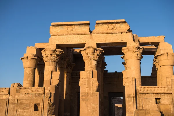 Templet i Kom Ombo under soluppgången, Egypten — Stockfoto