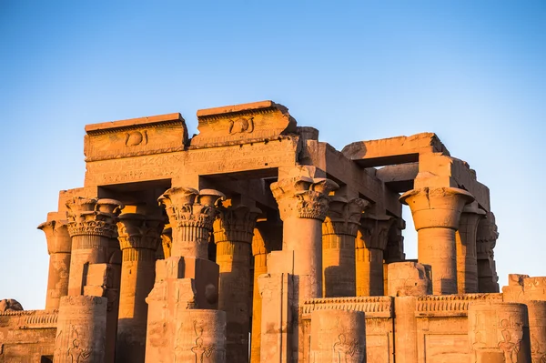 Templet i Kom Ombo under soluppgången, Egypten — Stockfoto