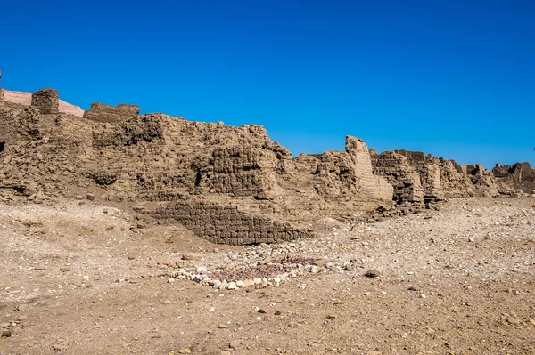 Medinet Habu (zádušní chrám Ramesse Iii.), západním břehu v Luxoru v Egyptě — Stock fotografie