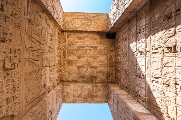 El Medinet Habu (Templo Mortuorio de Ramsés III), Cisjordania de Luxor en Egipto —  Fotos de Stock