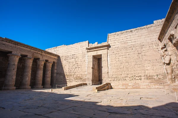 El Medinet Habu (Templo Mortuorio de Ramsés III), Cisjordania de Luxor en Egipto —  Fotos de Stock