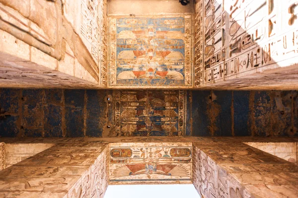 Medinet Habu (bårhus tempel av Ramses Iii), Västbanken av Luxor i Egypten — Stockfoto