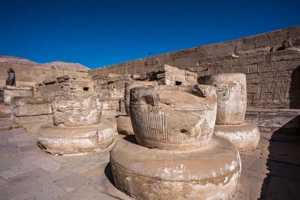 Le Medinet Habu (Temple mortuaire de Ramsès III), Cisjordanie de Louxor en Egypte — Photo