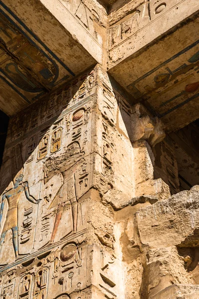 Medinet Habu (lighus tempel Ramses III), Luxors vestbred i Egypten - Stock-foto